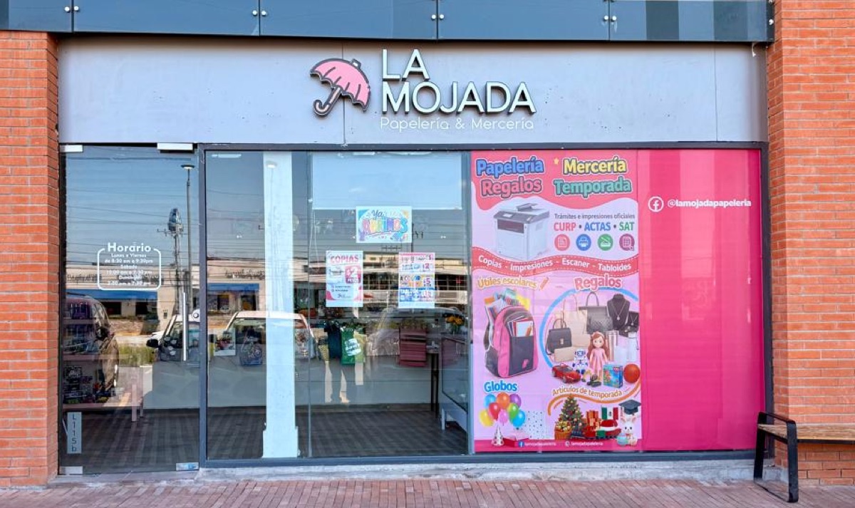 Frente de Papeler&iacute;a La Mojada en Monterrey